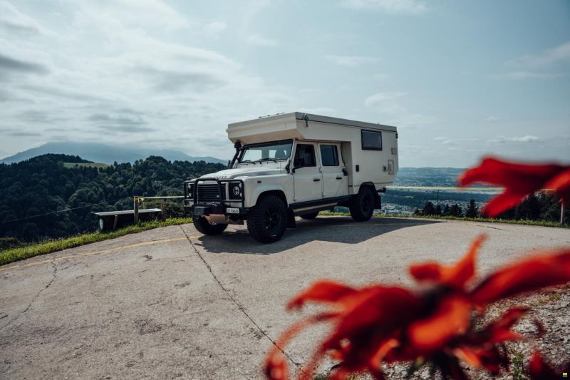 Land Rover Defender 130 Expedition