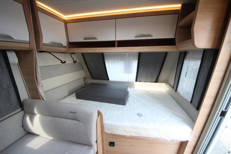 Knaus SÜDWIND 500 QDK BLACK SELECTION