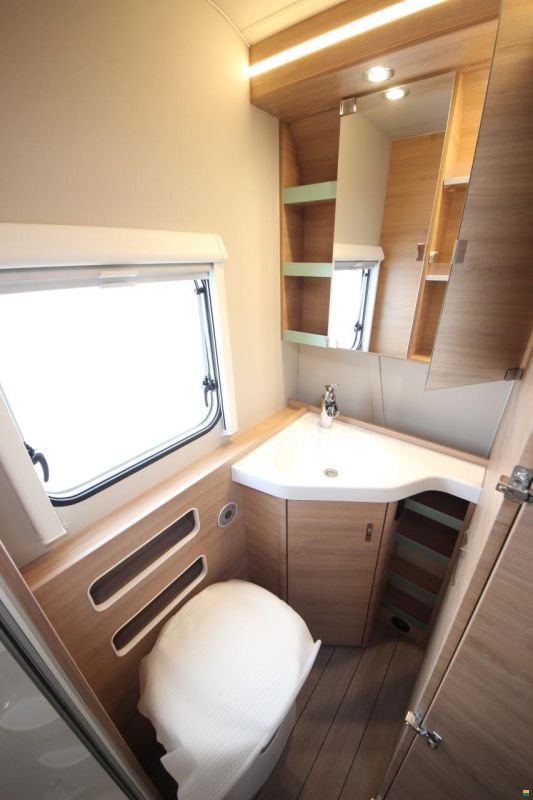 Knaus SÜDWIND 500 QDK BLACK SELECTION