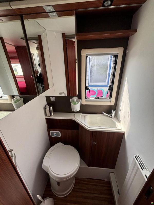 Adria Sonic Supreme 710 SL