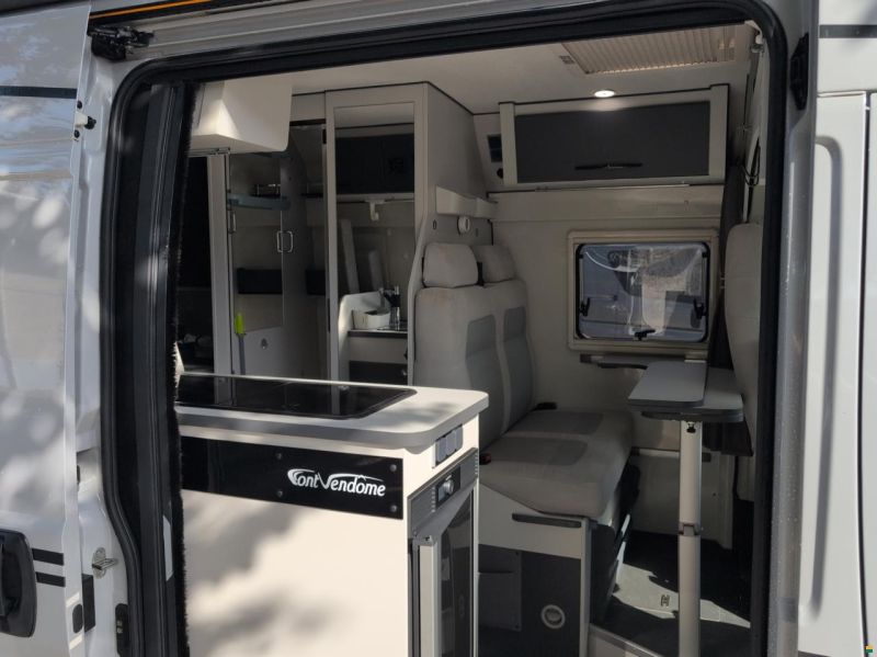 Font Vendôme Rando Van