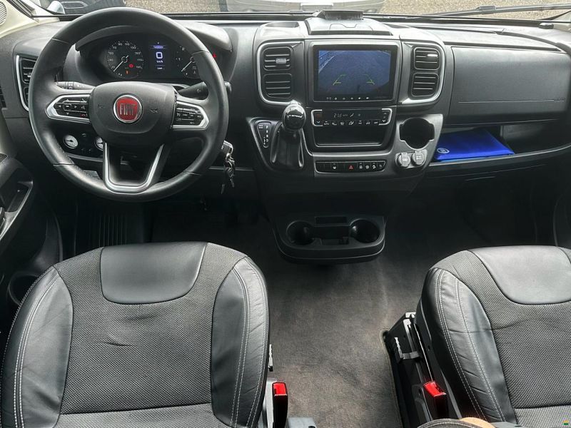 Pilote V 630 J 2.2 9G-AUTOMAT MJ