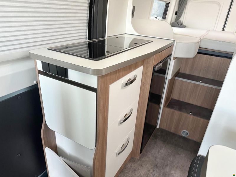 Pilote V 600 J PREMIUM 2.3 9-GANG AUTOMAT MJ160