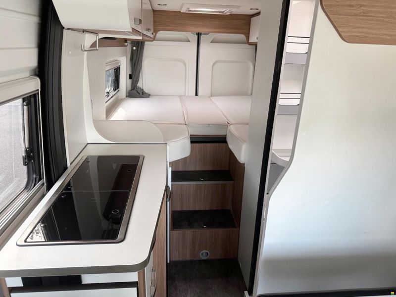 Pilote V 600 J PREMIUM 2.3 9-GANG AUTOMAT MJ160