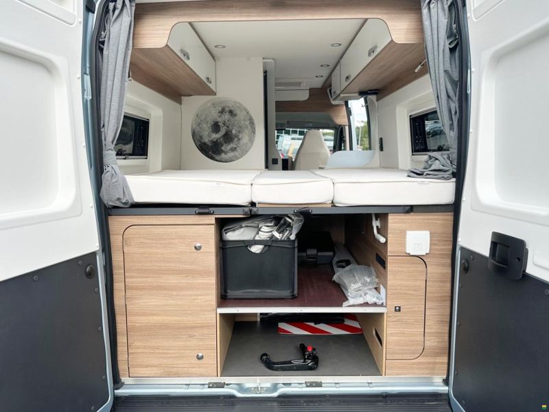 Pilote V 600 J PREMIUM 2.3 9-GANG AUTOMAT MJ160