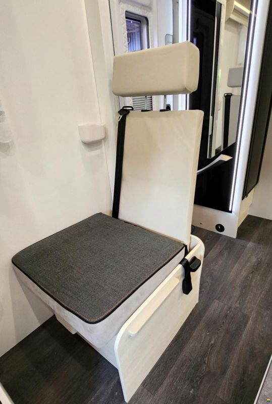 Challenger 380 Graphite Ultimate Edition