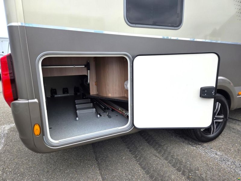 Bürstner IXEO I 746