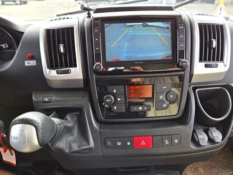 Bürstner IXEO I 746