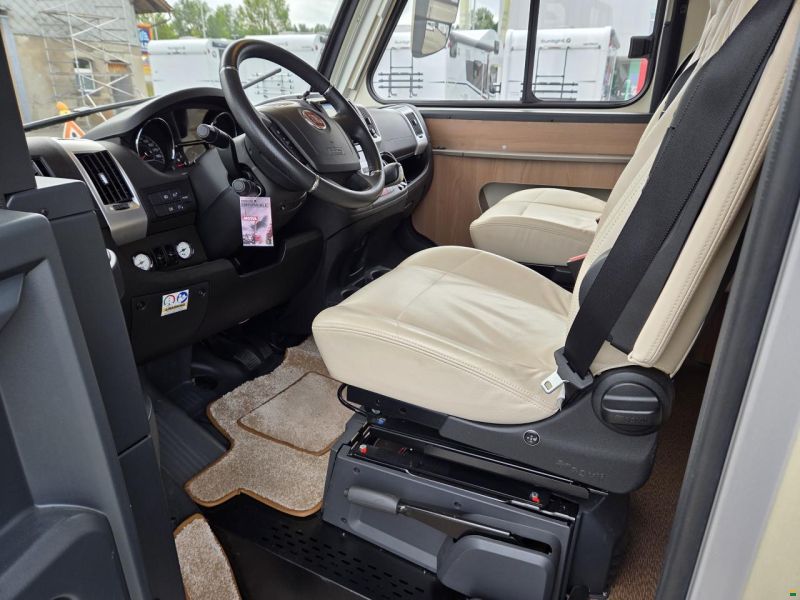 Bürstner IXEO I 746