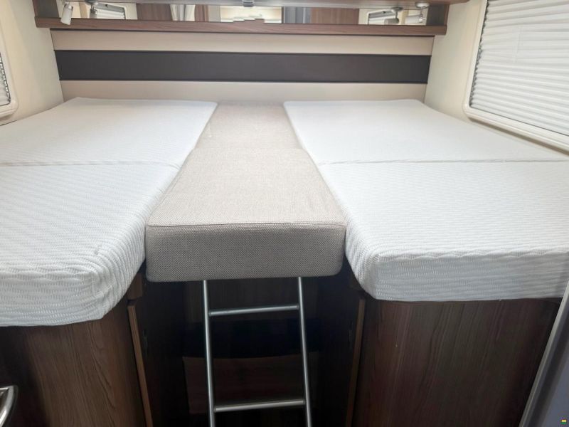 Knaus SKY I 700 PLUS LEG AUTOMAT MJ150