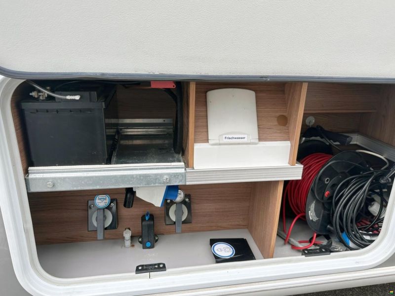 Knaus SKY I 700 PLUS LEG AUTOMAT MJ150