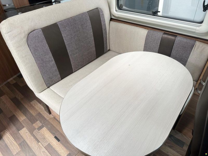 Knaus SKY I 700 PLUS LEG AUTOMAT MJ150