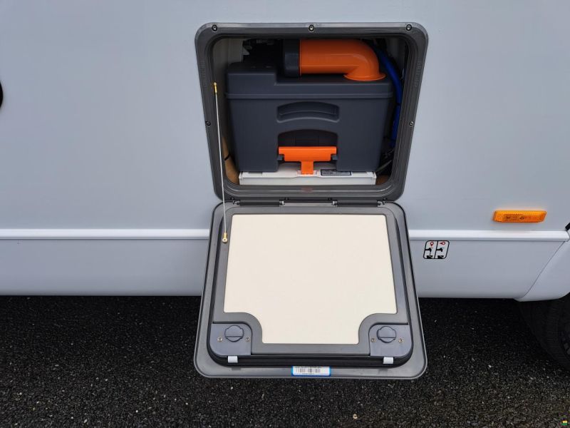 Bürstner Lineo T 700