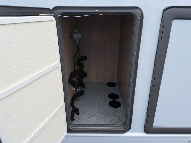 Bürstner Lineo T 700