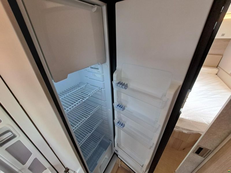 Bürstner Lineo T 700