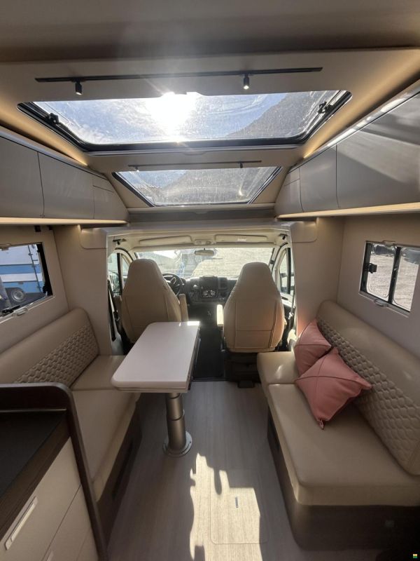 Adria Coral Supreme 670 DL