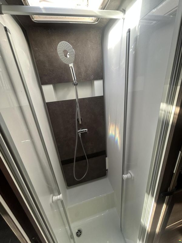 Adria Coral Supreme 670 DL