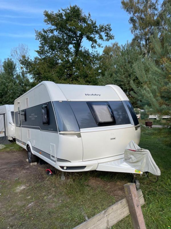Hobby 560 KMFe De Luxe