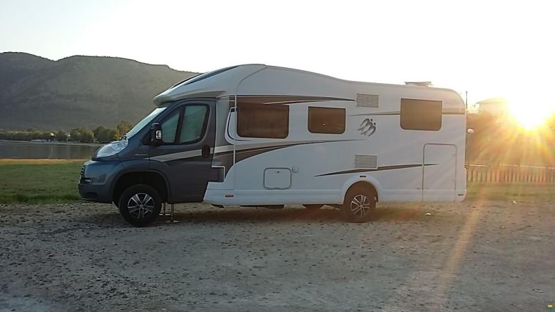 Knaus Sky Wave 700 MEG