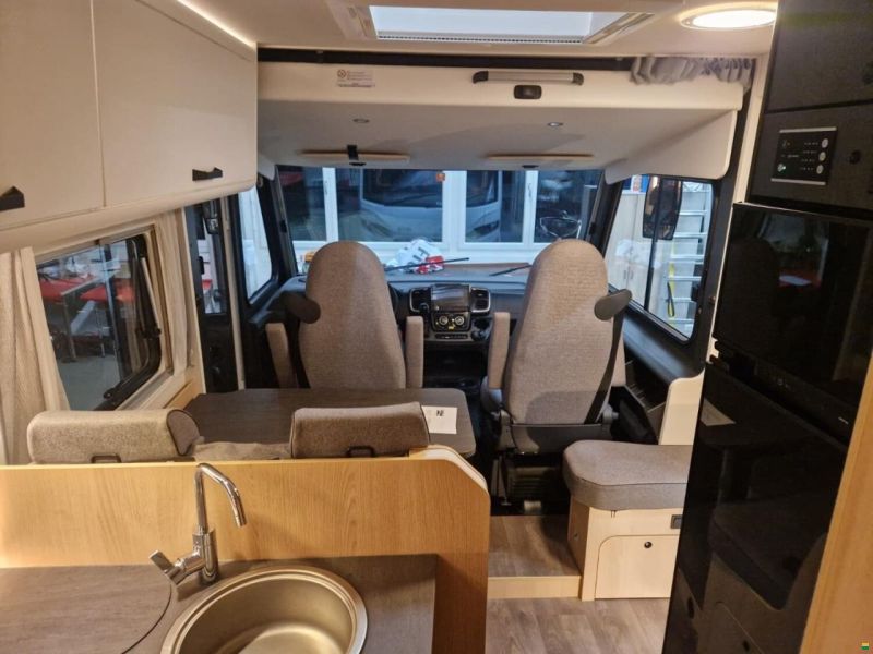 Sunlight Adventure I 67S