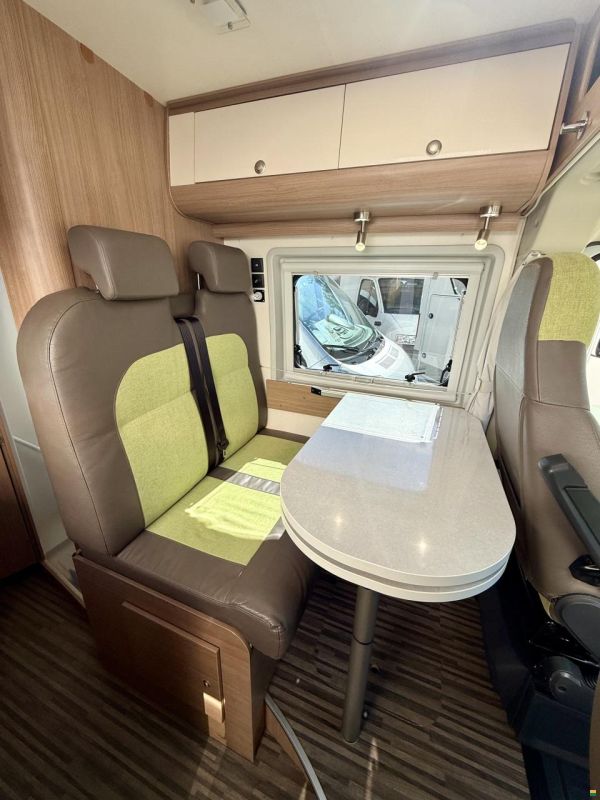 Adria Flexo SLX - Längsbetten