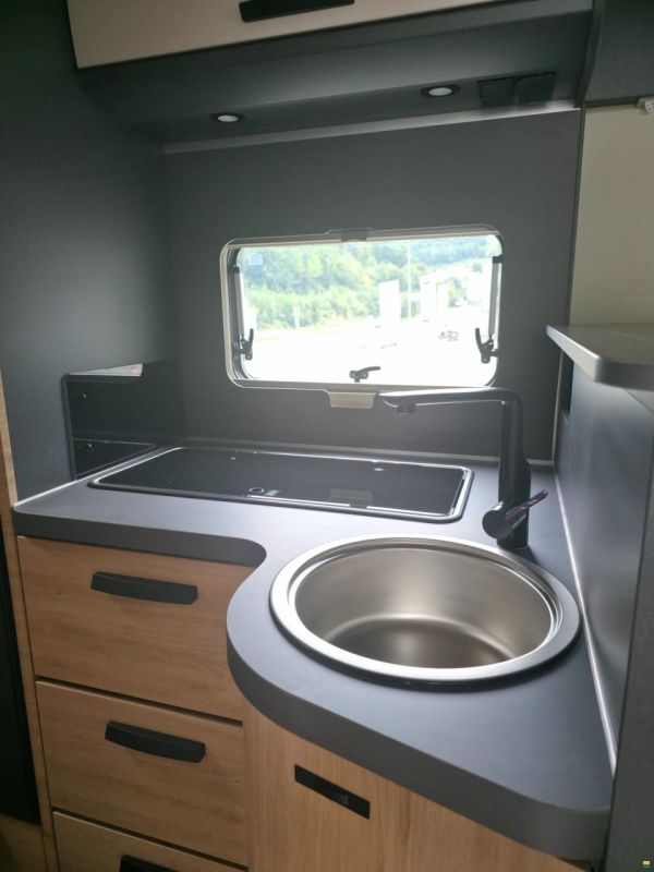 Knaus L!VE WAVE 650 MG Platinum Selection