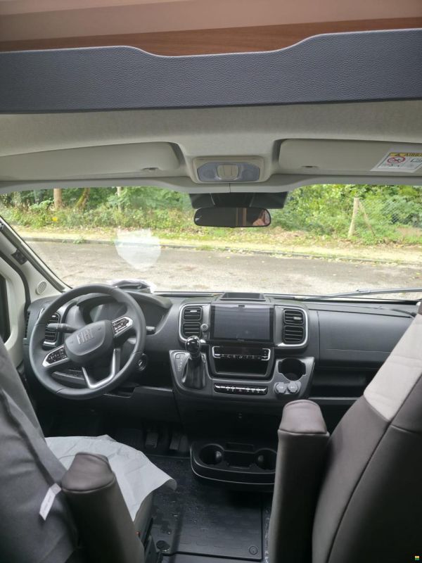 Knaus L!VE WAVE 650 MG Platinum Selection