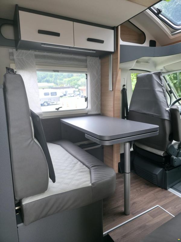 Knaus L!VE WAVE 650 MG Platinum Selection