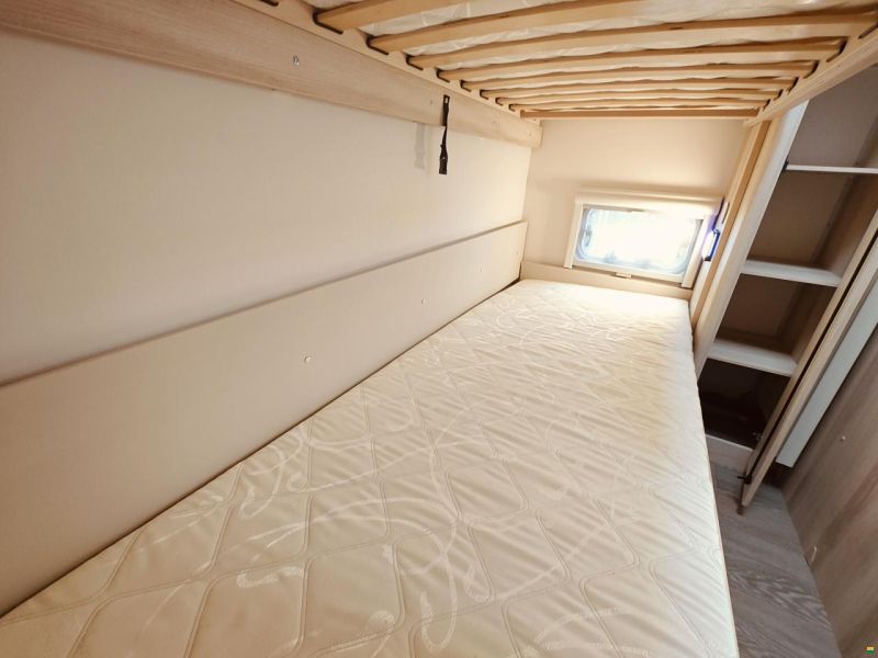 Hobby 24EG/540 KMFe De Luxe -Etagenbett