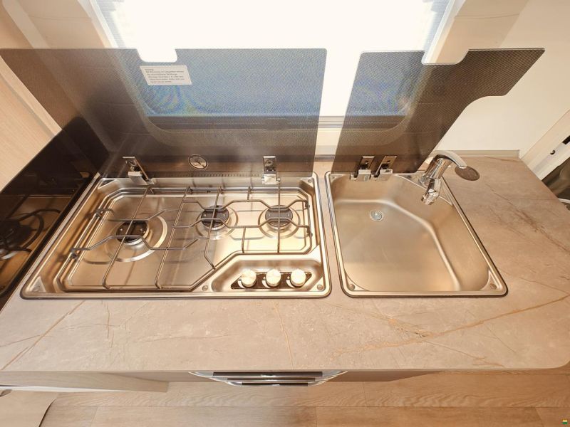 Hobby 24EG/540 KMFe De Luxe -Etagenbett