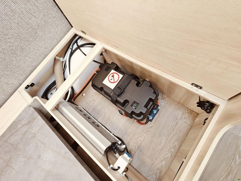 Hobby 24EG/540 KMFe De Luxe -Etagenbett