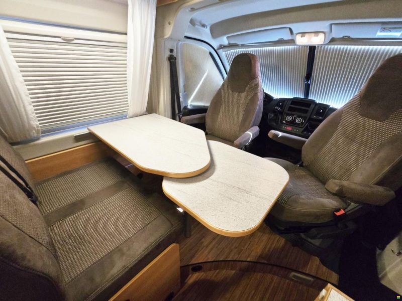 Pössl 640 2.3 MJ160 9-GANG AUTOMAT H3