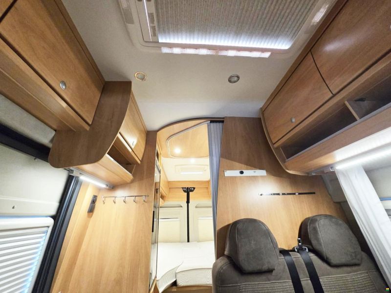 Pössl 640 2.3 MJ160 9-GANG AUTOMAT H3