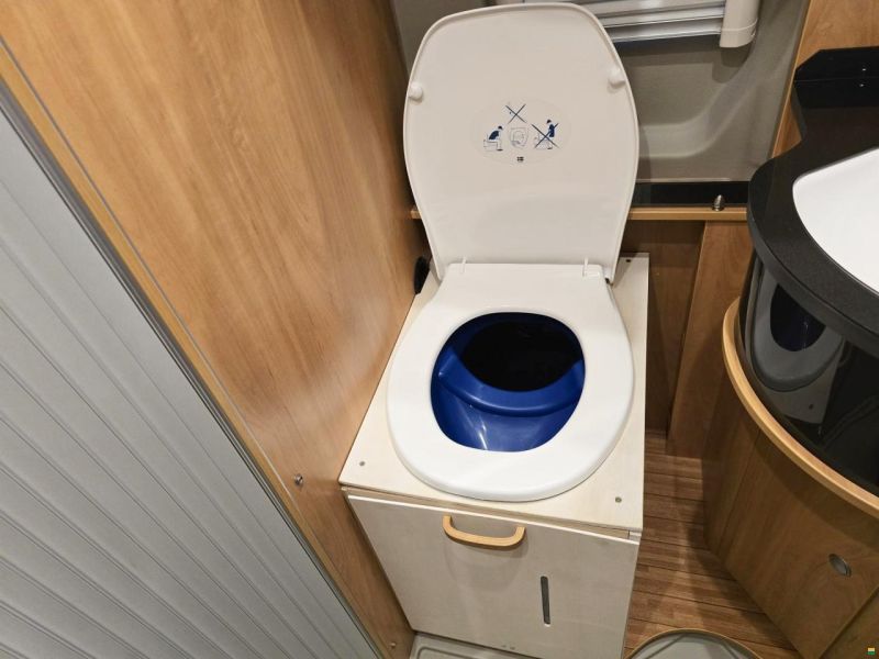 Pössl 640 2.3 MJ160 9-GANG AUTOMAT H3