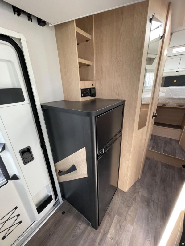 Sunlight Adventure T Ford 670S