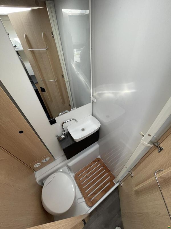 Sunlight Adventure T Ford 670S