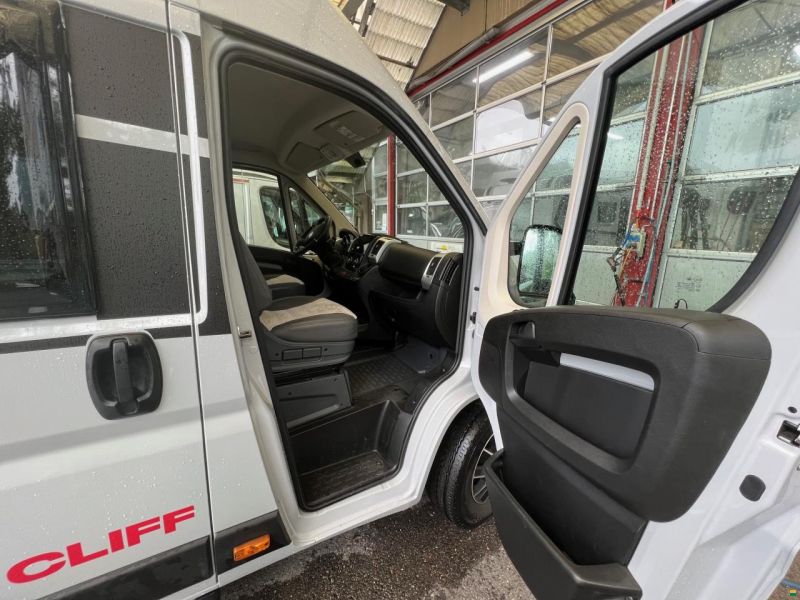 Sunlight Cliff 640 Adventure Edition