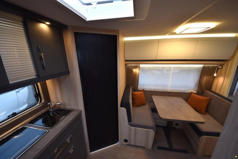 Hobby 460 SL De Luxe