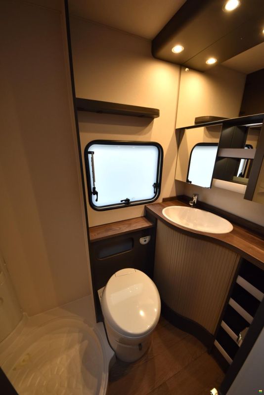 Hobby 545 KMF Excellent Edition