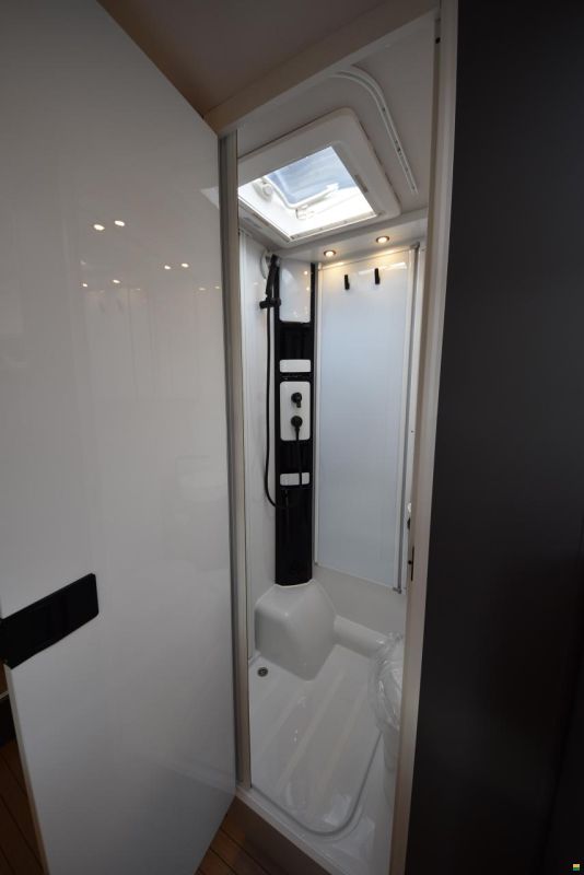 Hobby Prestige T 710 GE