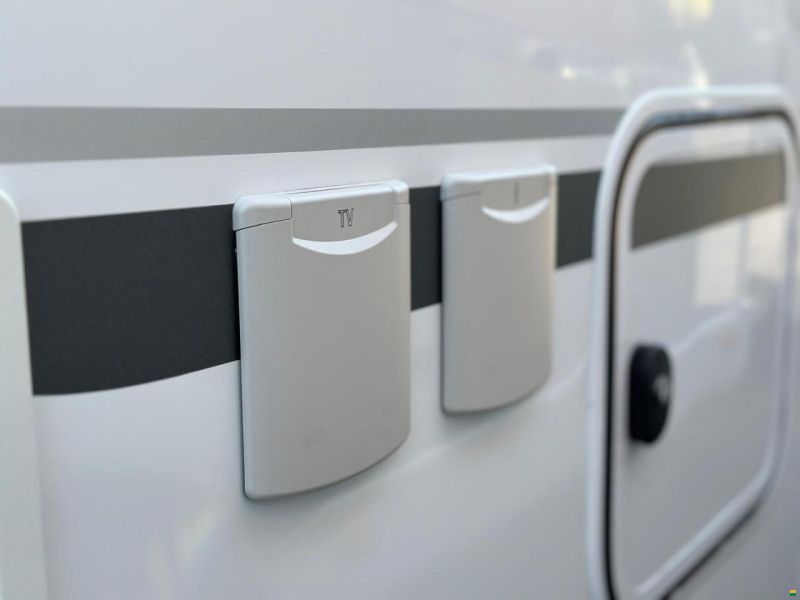 Adria Coral XL 600DP