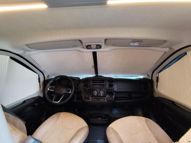 Megamobil Mega Lounge 640 Peugeot 180 PS