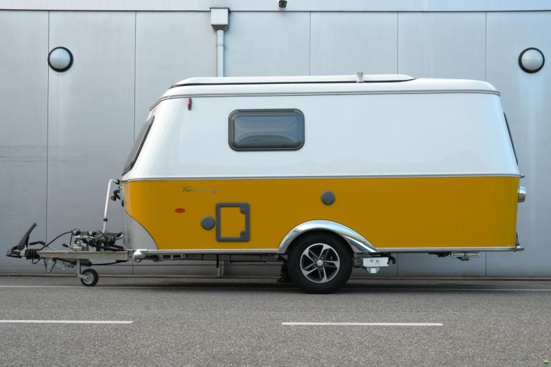 Eriba Touring 430 gelb