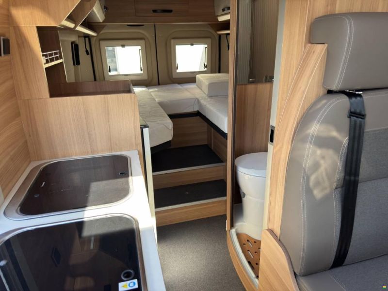 Bravia Mobil Swan 636 Swiss Edition