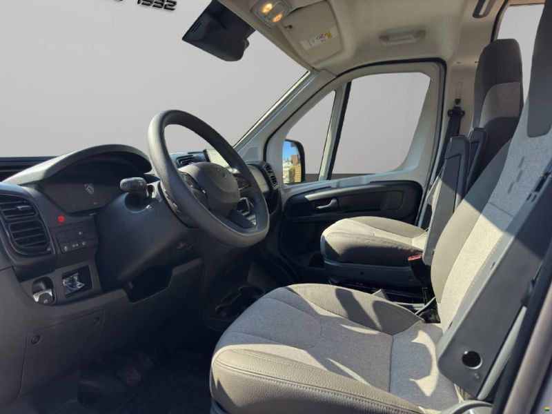 Bravia Mobil Swan 636 Swiss Edition