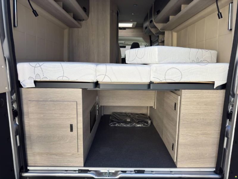 Bravia Mobil Swan 636 Swiss Edition