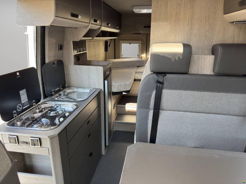 Bravia Mobil Swan 636 Swiss Edition