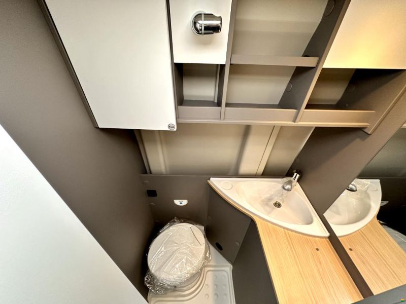 Fiat 2.2JTD 140PS LMC INNOVAN 640