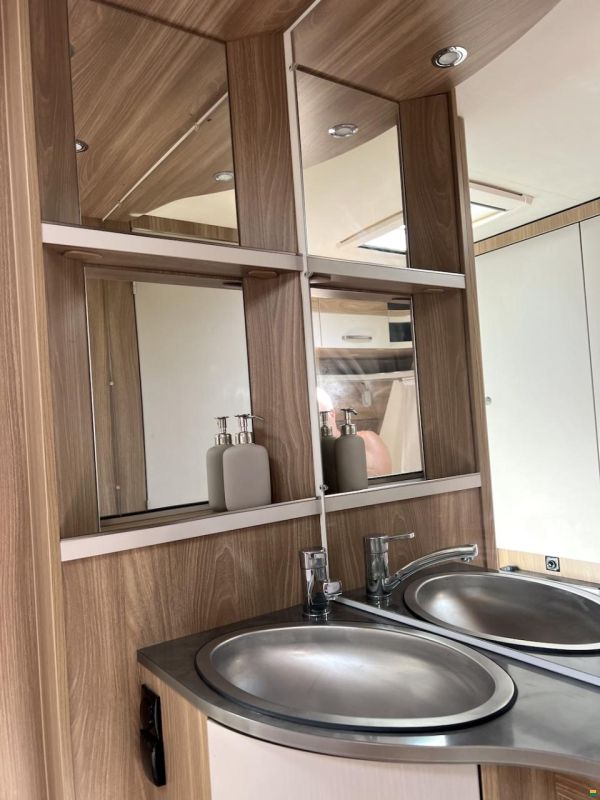 Bürstner Premio 460 TS