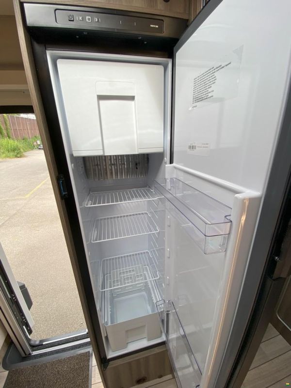 Roller Team Kronos Fit 230 TL, Ford 165PS Automat